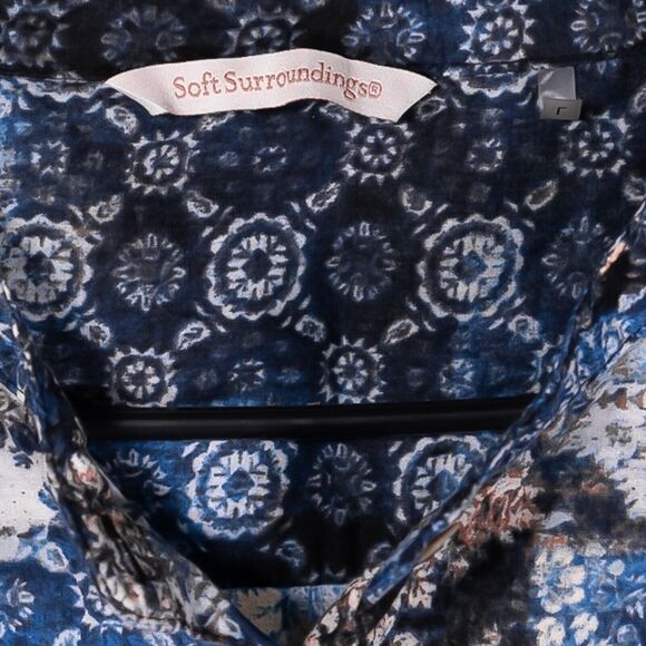 Soft Surroundings Women's Shirt Button Up Blue Brown Geometric Blouse Top Size L - Picture 3 of 9